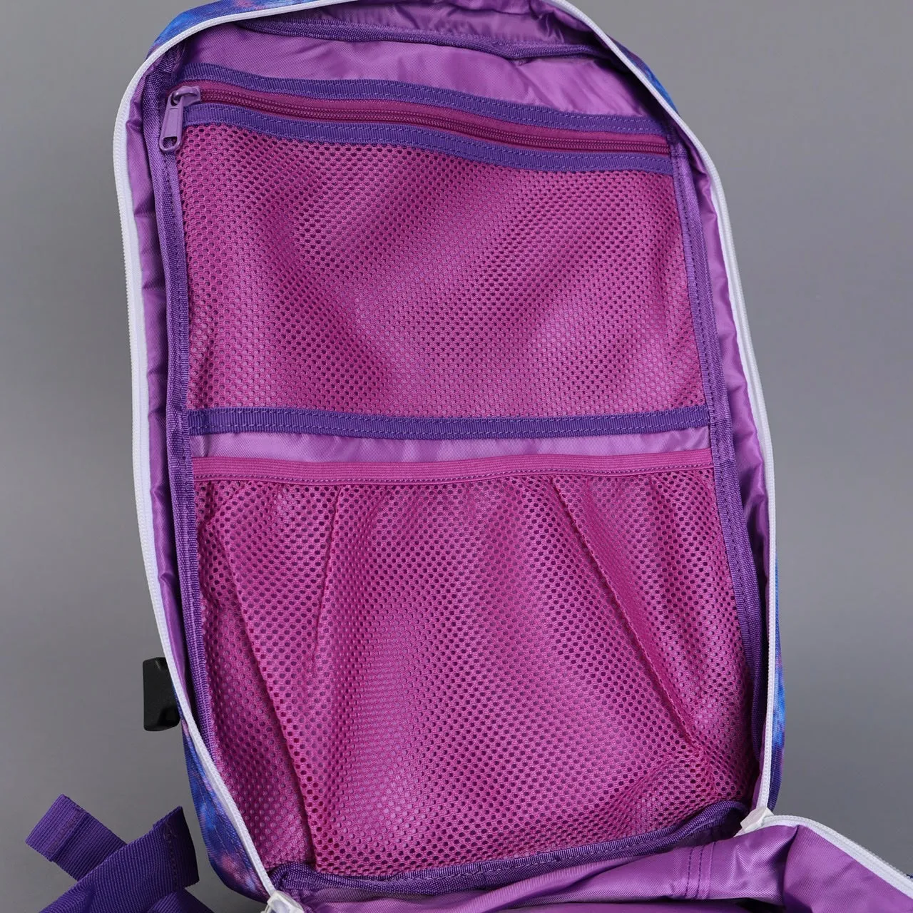 35L Backpack Ice